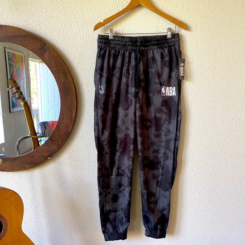 NBA official. Black/gray tie dye. jogger Medium